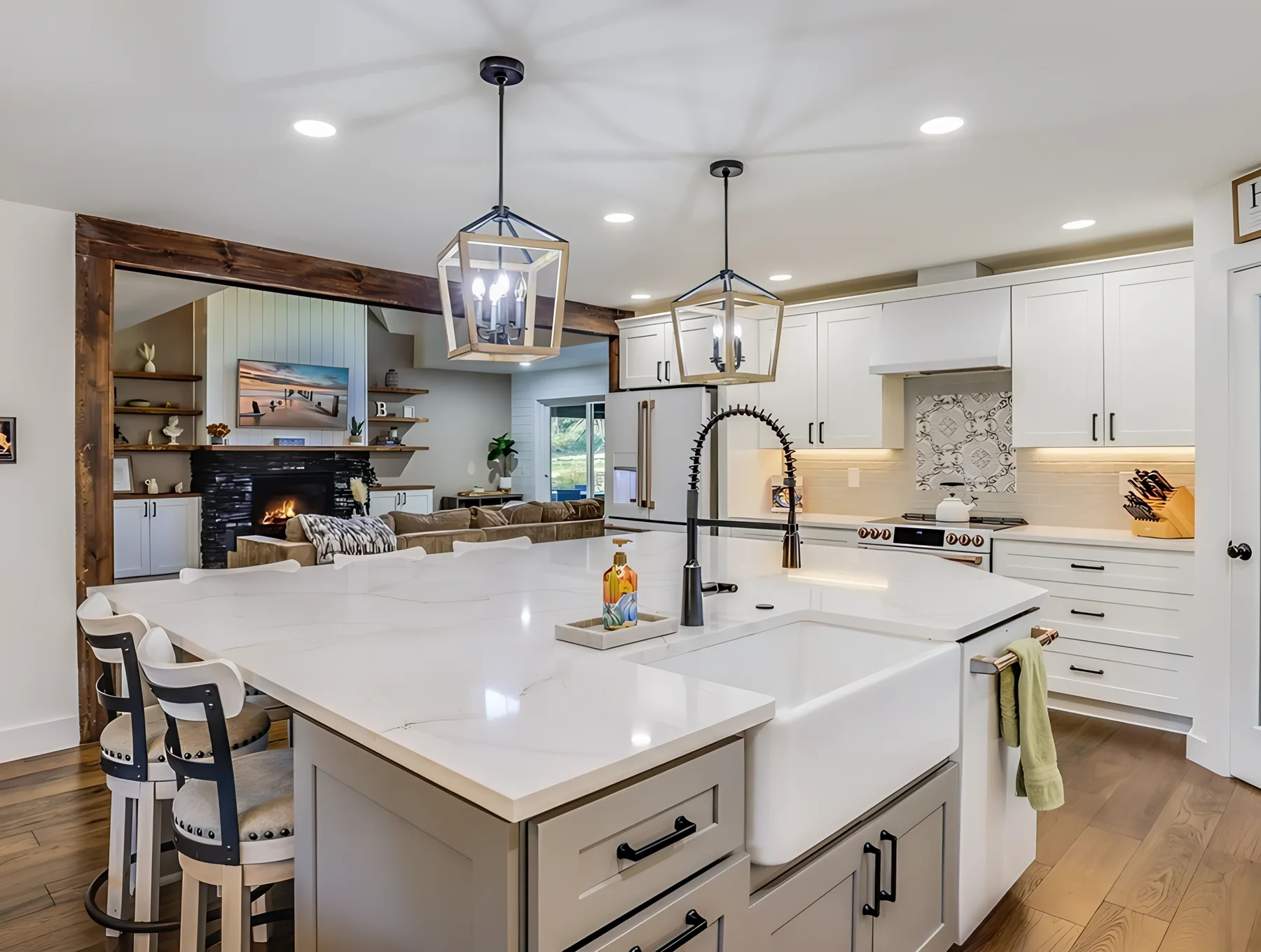 White Shaker + Lava Grey Project completed interior